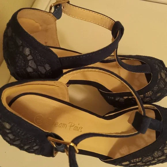 Dream paris heels in dark blue size 8 1/2 - Picture 2 of 6